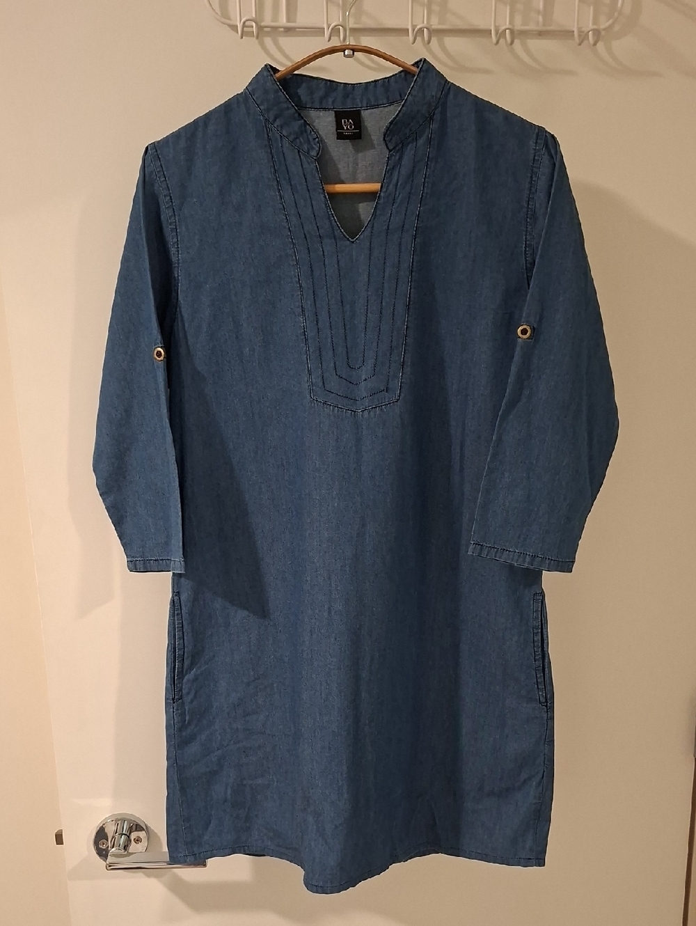 Bayo Blue Denim/Chambray Collarless Roll-tab Tunic Top with Pockets (Size S)
